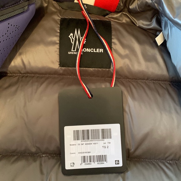 Moncler “Hintertux” Grenoble, exclusive color. - Picture 4 of 15